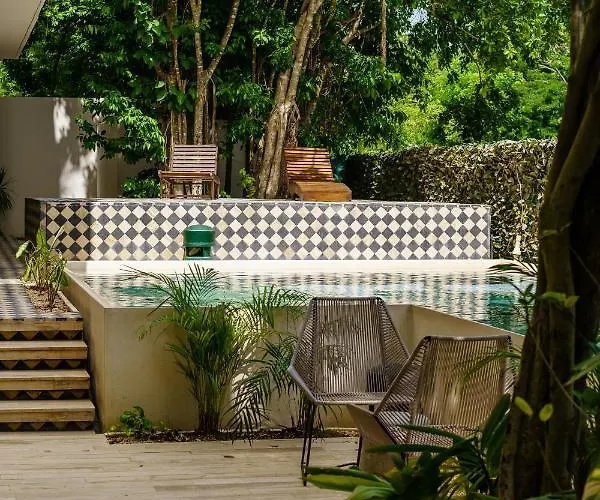 Apartment 204 Hidden Gem In The Heart Of W/ Huge Private Terrace And Pool For 6 Pax *